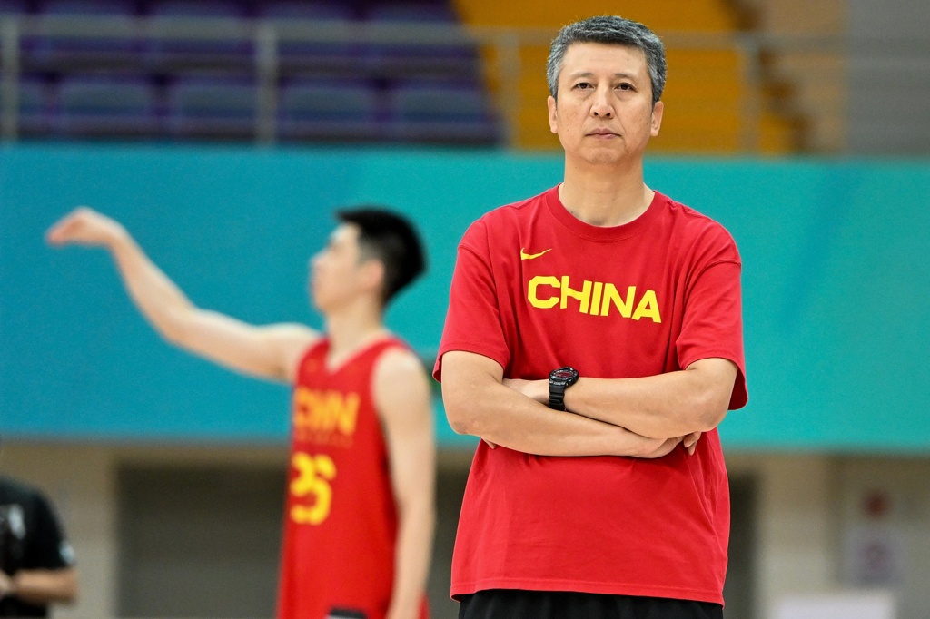 媒体人：中国男篮现在是一支平民球队 要生存只有抠细节&打执行力