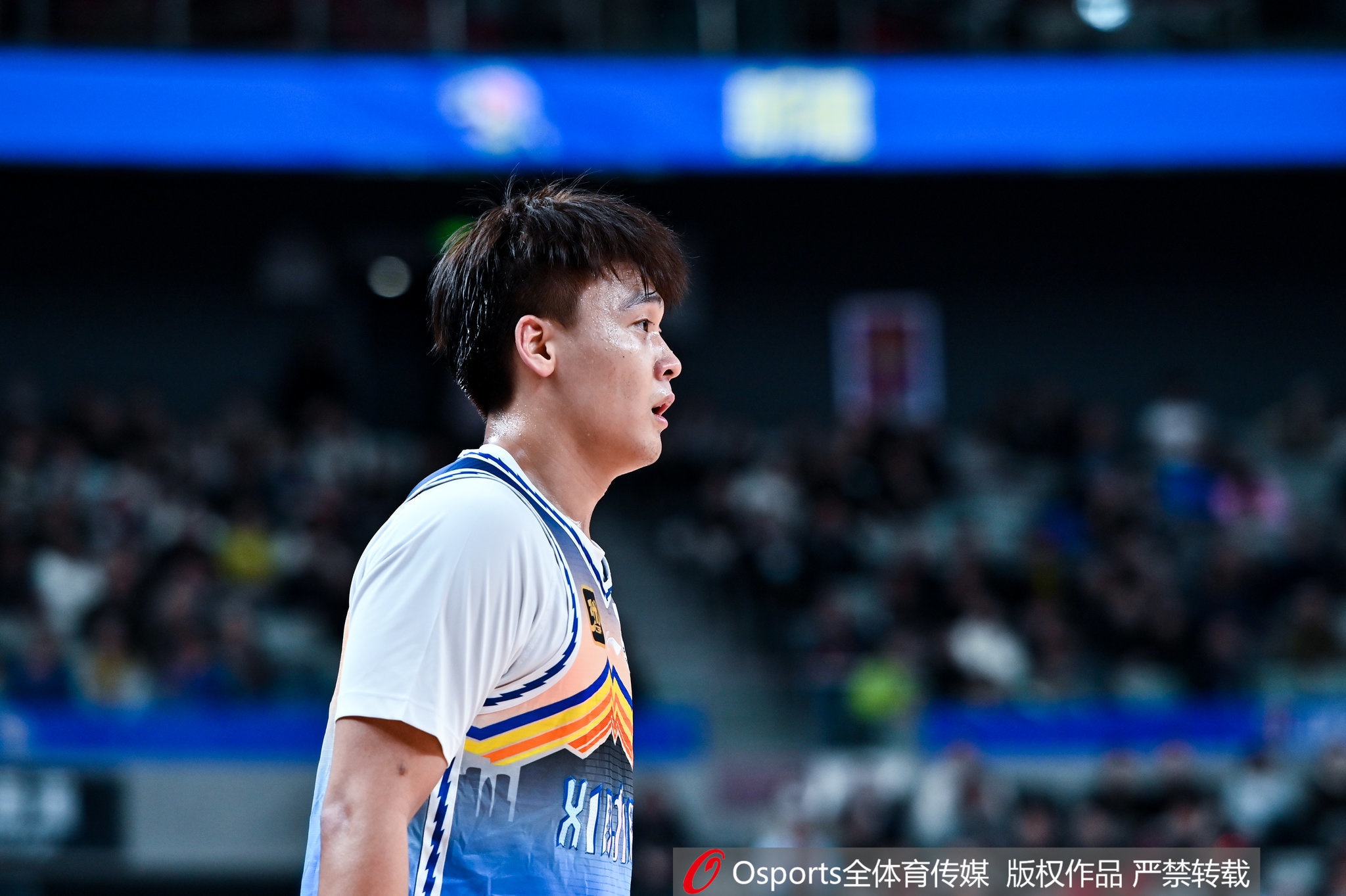 体坛周报：CBA今夏上演军备竞赛 新赛季争冠格局初现